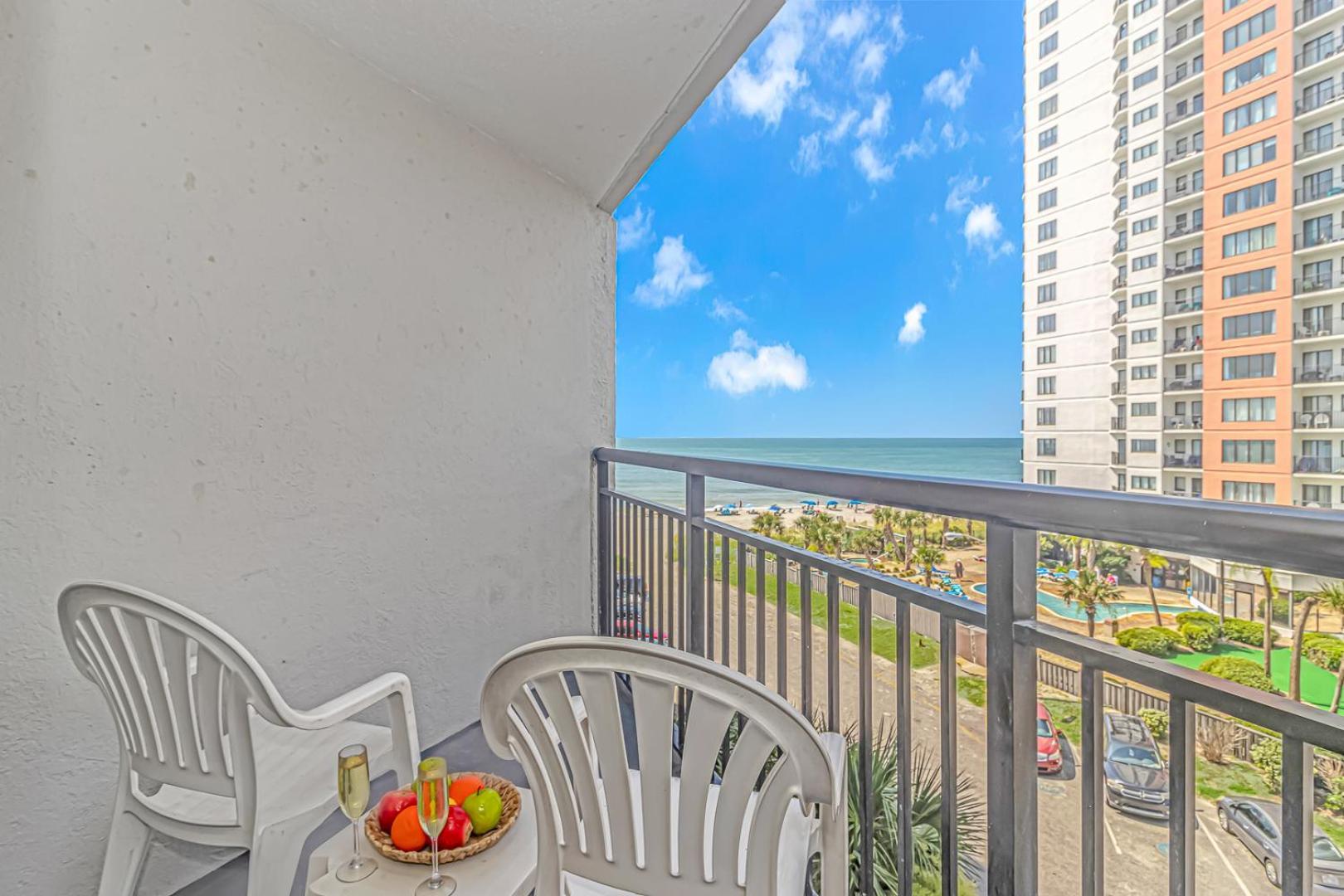 Oceanview 1 Bedroom Suite Landmark Resort 548 Perfect For A Couple Or Party Of 4 Myrtle Beach Exteriör bild